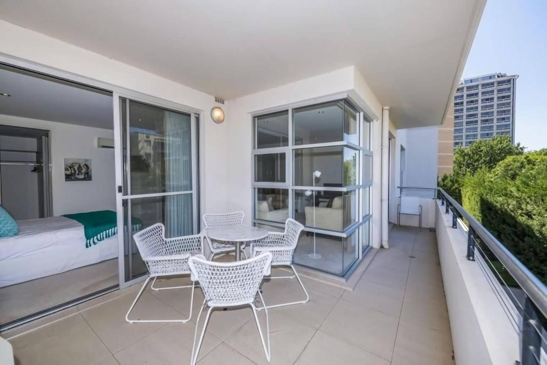 Trieste - Kingston Apartment キャンベラ エクステリア 写真